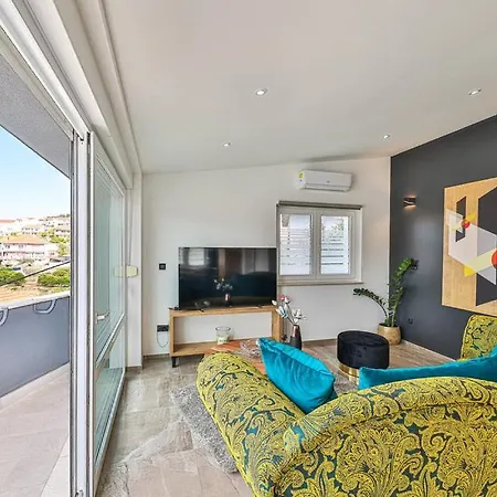 Premium With Jacuzzi * تروغير