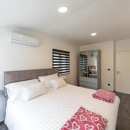 Premium With Jacuzzi