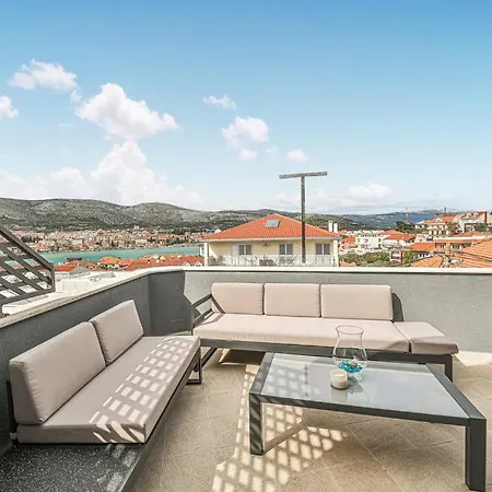 Premium With Jacuzzi Trogir