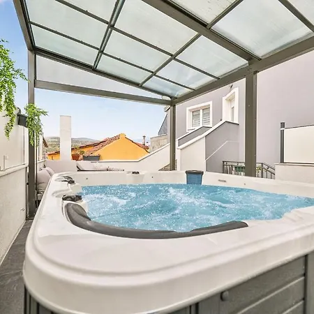 Appartement Premium With Jacuzzi *