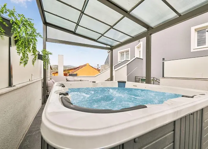 アパート Premium With Jacuzzi *